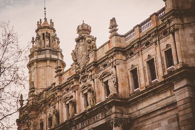 A few snaps from the streets of Barcelona. Mostly featuring @amorinogelato, because…